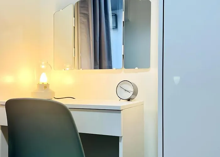 Jr864 House Apartment Manila